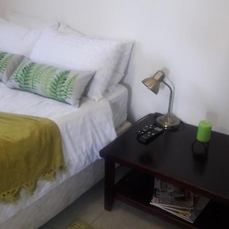Self-Catering Studio, Unit 6 On Krupp Уиндхоек Екстериор снимка