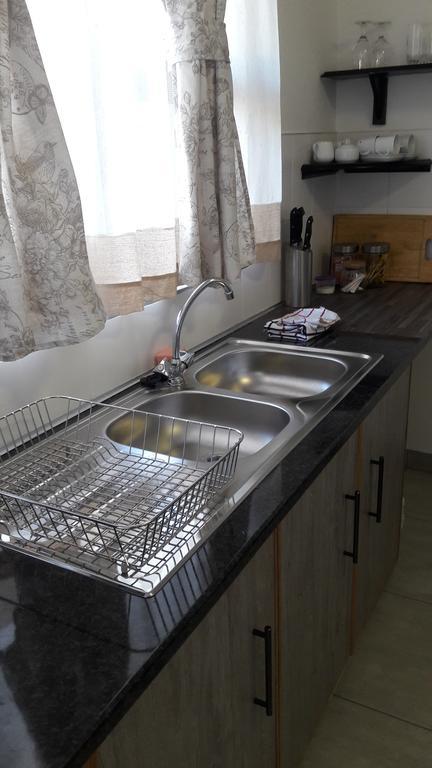 Self-Catering Studio, Unit 6 On Krupp Уиндхоек Екстериор снимка