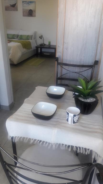 Self-Catering Studio, Unit 6 On Krupp Уиндхоек Екстериор снимка