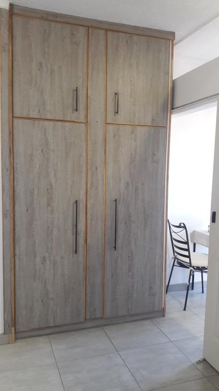 Self-Catering Studio, Unit 6 On Krupp Уиндхоек Екстериор снимка