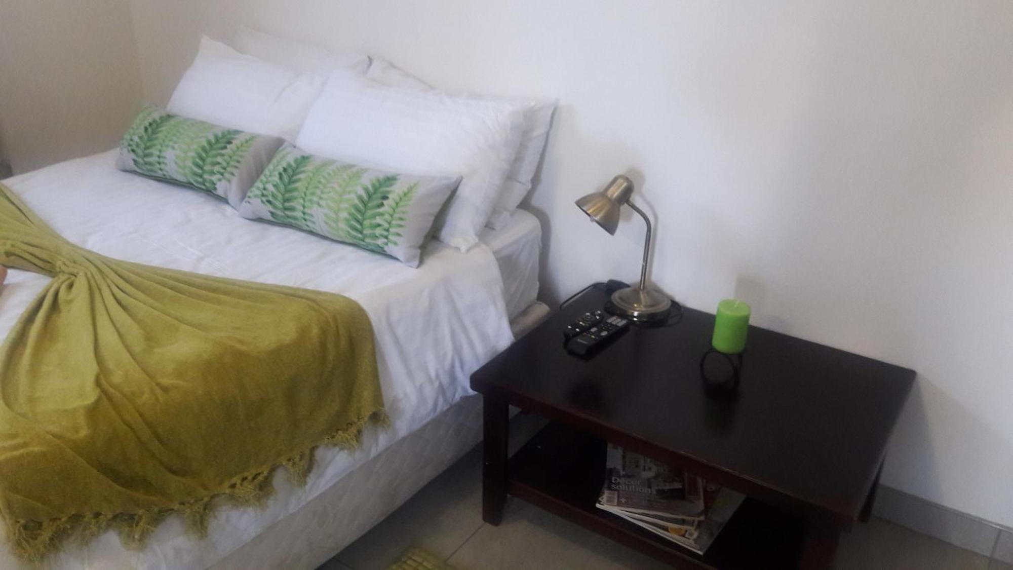 Self-Catering Studio, Unit 6 On Krupp Уиндхоек Екстериор снимка