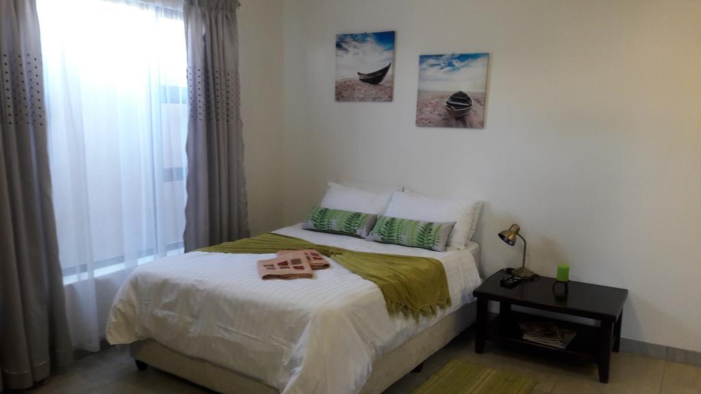 Self-Catering Studio, Unit 6 On Krupp Уиндхоек Екстериор снимка